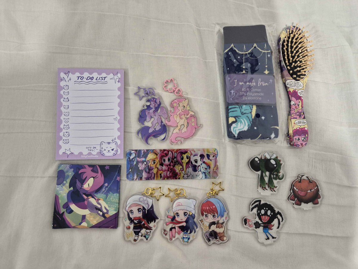 Codelyy's tweet image. Final day Comic Con haul! 
Hopefully will be in London next year