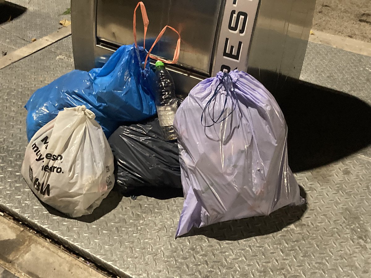 #LasRozas #18concejales  
Y mientras tanto 
La gestión del <a href="/pprozasdemadrid/">Partido Popular de Las Rozas</a> en el <a href="/Ayto_Las_Rozas/">Ayuntamiento de Las Rozas</a>