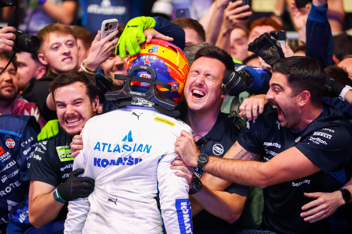 Ehrliche Emotionen.

Ein sensationelles Bild!

#F1 #Formel1 #QatarGP