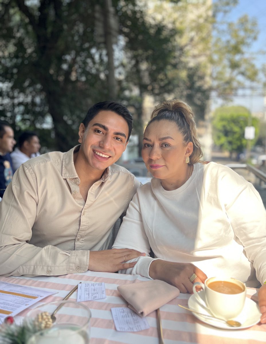 Tocó desayuno con mami 🥹🤌🏽