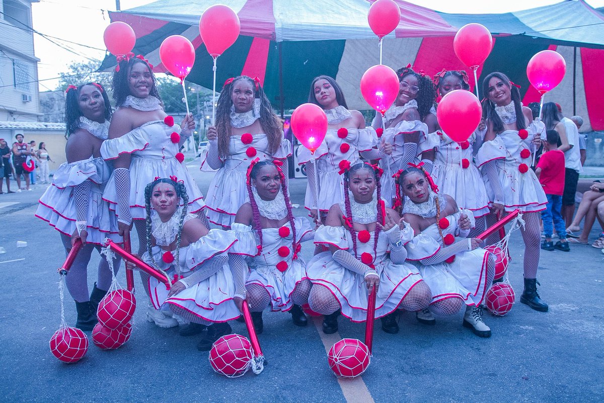 Sobre a nossa saída fora de época 🎭🥳
PALHAÇINHAS DO IT 🎈