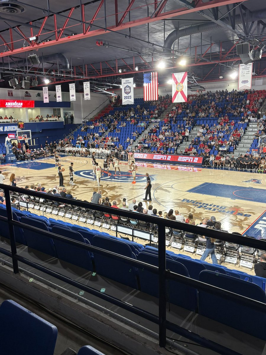 DylanBackerESM's tweet image. Go Owls