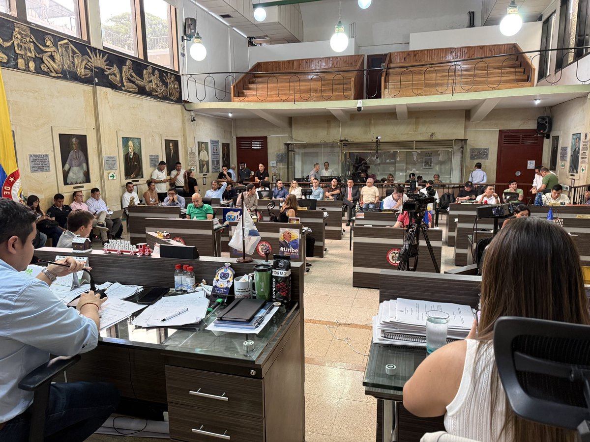 🔴 #Atención Con 15 votos positivos y 4 negativos se acaba de aprobar en segundo debate el proyecto de acuerdo 029 por medio del cual se adopta el presupuesto del municipio de Ibagué para el año 2026.