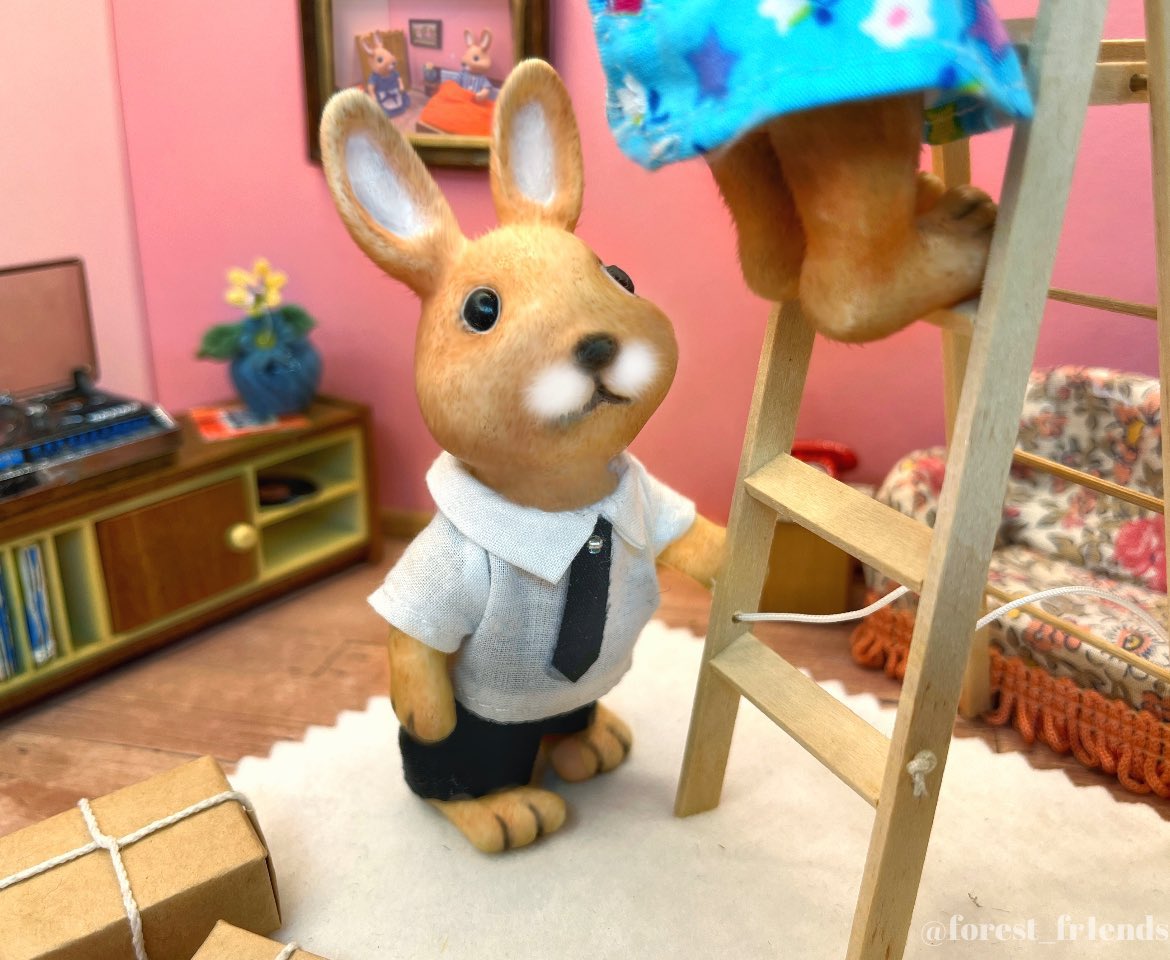 forest_fr1ends's tweet image. - that reminds me, i hit a badger today in the car.
- oh no, poor thing.
- yeah, it was pretty messy — and unkempt.
- unkempt?