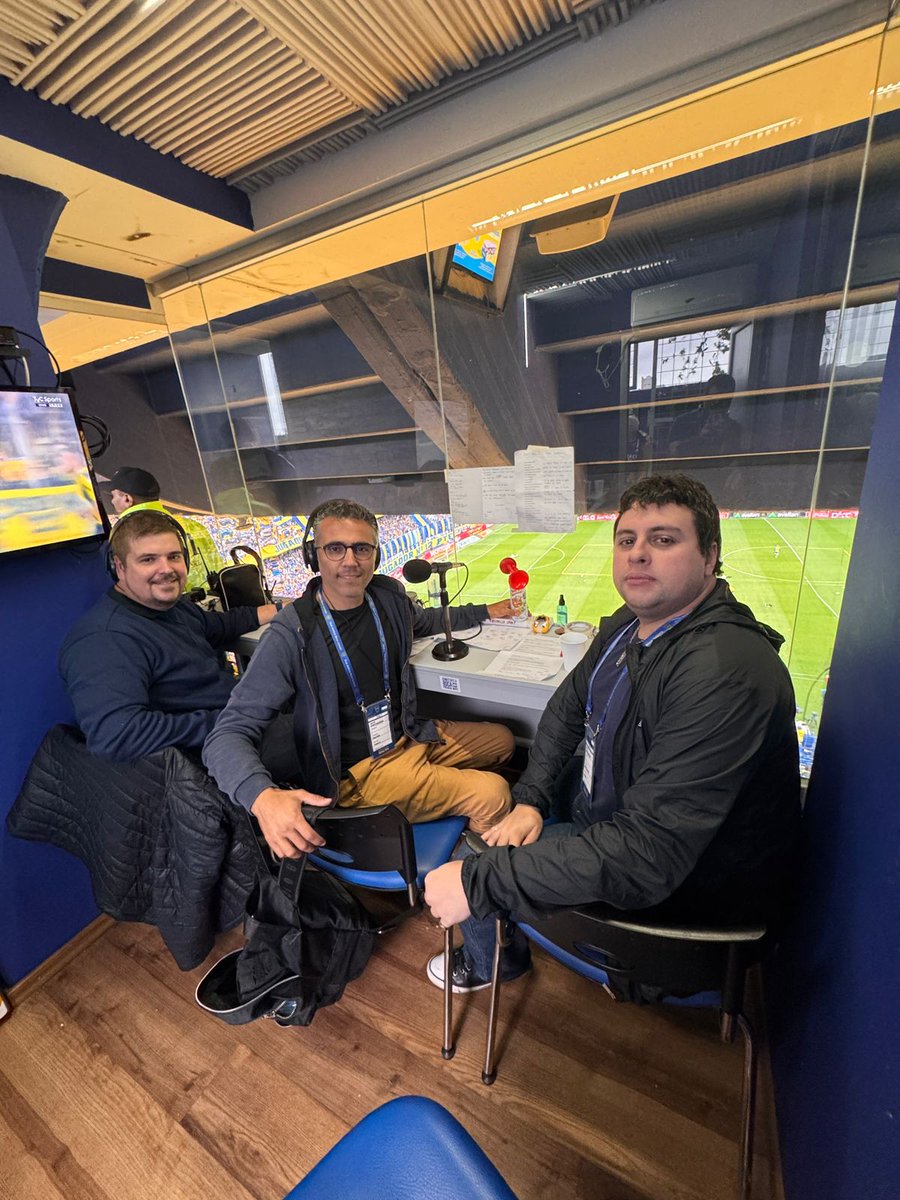 #FútbolShowNacional ¡Arrancan los Cuartos de Final del Torneo Clausura y lo vas a vivir por <a href="/NacionalAM870/">Radio Nacional AM 870</a> ! ⚽️

YA TRANSMITIMOS  #Boca vs #ArgentinosJrs en #AM870 

Relata <a href="/munecoperazzo/">Martin Perazzo</a> comenta <a href="/JIMinotti/">Juan Ignacio Minotti</a> 
Vestuarios <a href="/soykoli/">Jonatán Kolibski</a> y <a href="/goojeda/">Gonzalo Ordóñez Ojeda</a> 

📻AM870