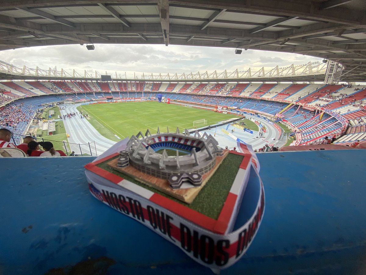 Esta noche veremos quien será la persona afortunada que se lleve este detalle acertando el marcador aqui en sur alta 🔴⚪️🎁 <a href="/JuniorClubSA/">Junior FC</a> <a href="/FunMuseoMLM/">Fundación Museo Rojiblanco M.L.M.</a>