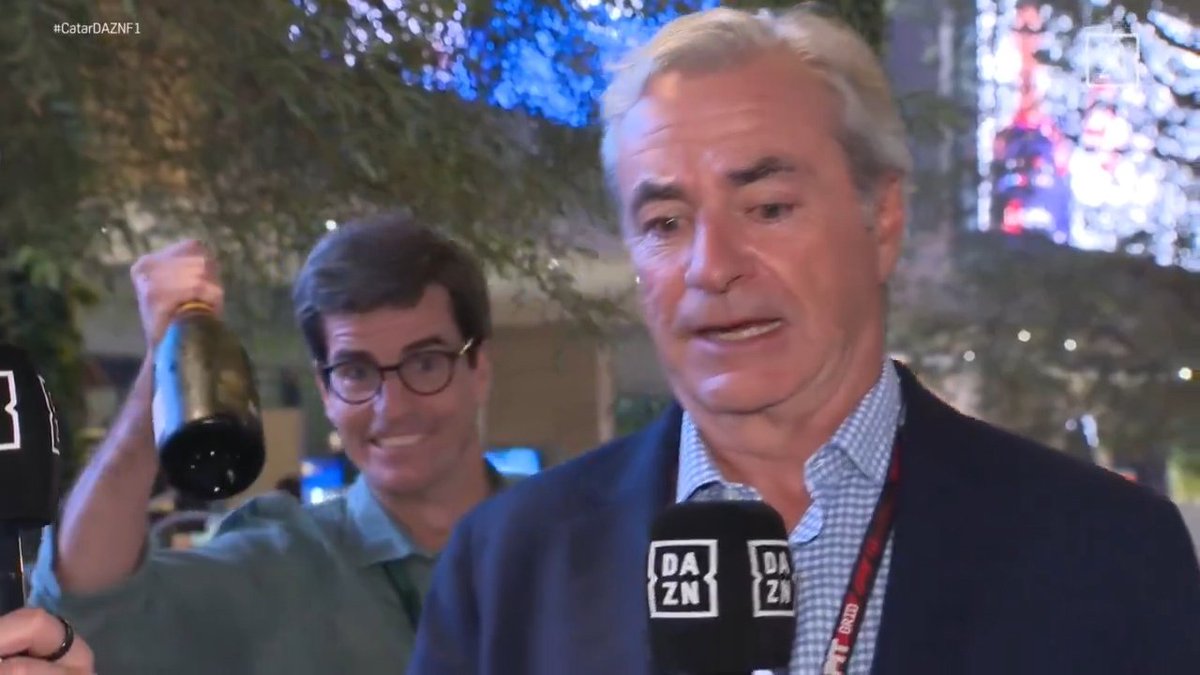 tsvroom's tweet image. senior hablando serio del año dificil que tuvo carlos en 2024 con ferrari sacando y teniendo que buscar otro equipo, tambien sobre lo duro que fue la primer parte de esta temporada para carlos y como logró adaptarse bajo presión

caco: Y QUE LA SIGAN CHUPANDO