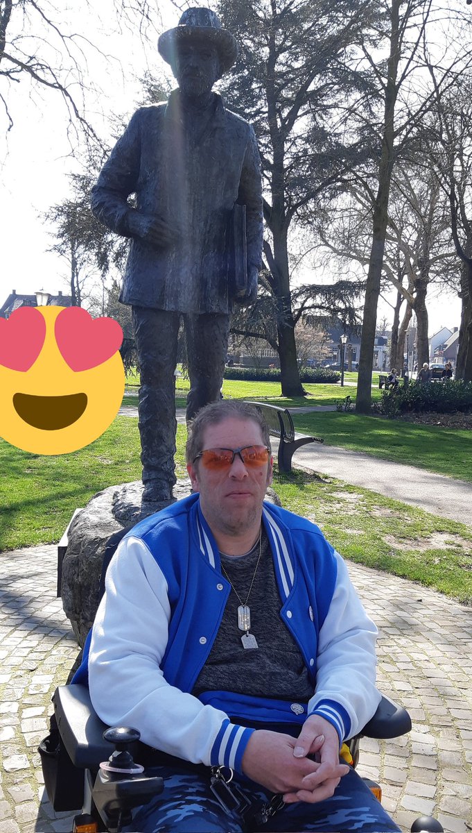 Voor een #beeld  

In #Nuenen 

Zeg dat genoeg?

#VincentvanGogh 

Who else 
#spelenmettaal
Foto:<a href="/gemeentenuenen/">Gemeente Nuenen</a>