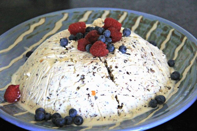 CompassandFork's tweet image. Delicious Whisky Ice Cream Plum Pudding bit.ly/2wnxb4J  #recipe #dessert #partyfood #holidaycooking