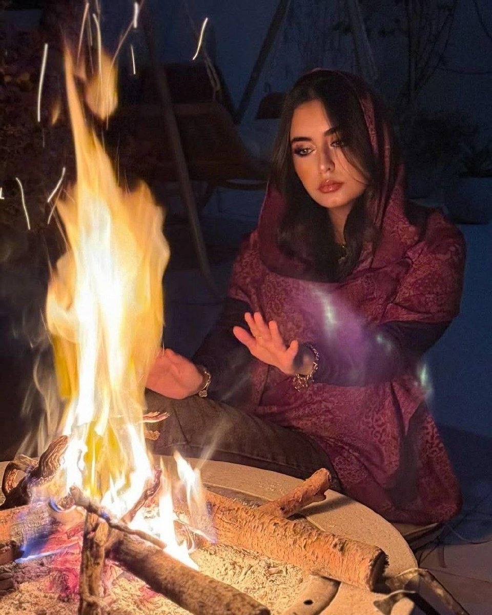كن في قلبي سنا ضو بدوٍ نازليـن 
أشعلوها بالخلا والهبوب تلوفها
🤍ء•