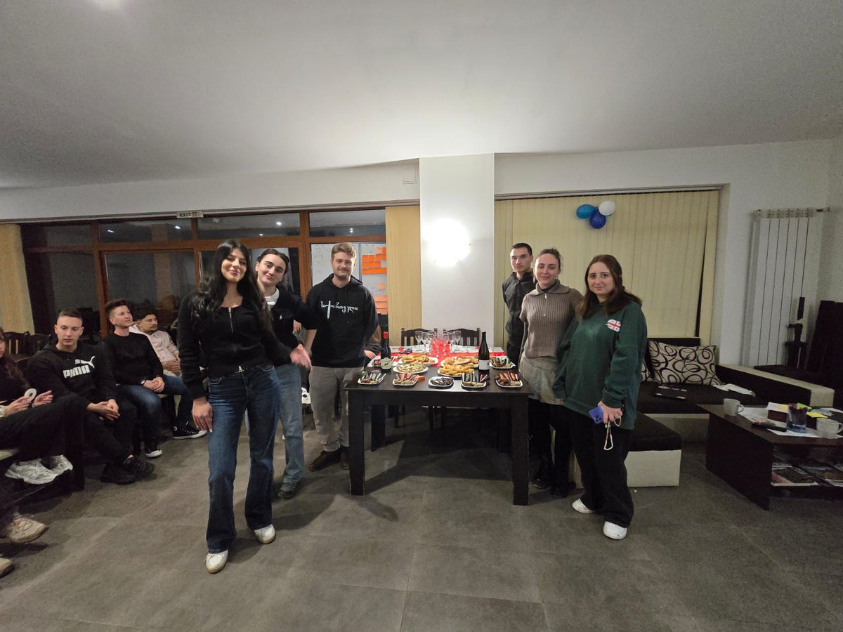 Day 2  „Digital Youth Tomorrow” our participants learned more about media literacy,  to verify and recognize fake news, and fact-checking websites in different countries. They used AI to create educational videos for youngsters. The evening was the intercultural night of Georgia.