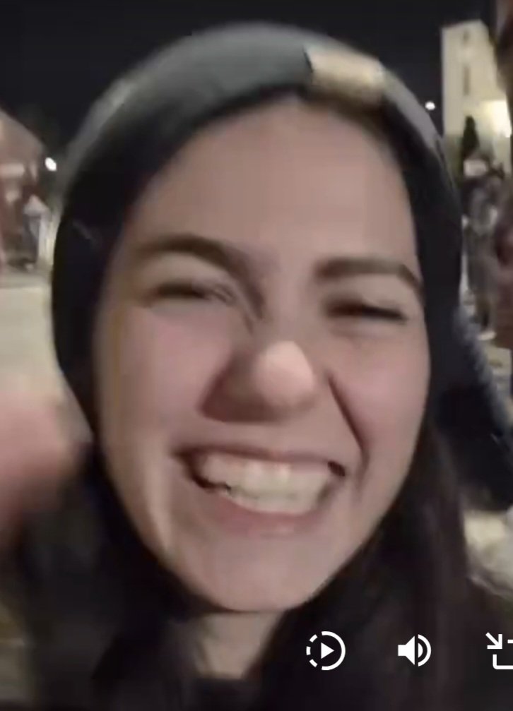 nenadalex's tweet image. Ova devojka (student) je pobedila prva u Srbiji Acu Lopova
Sanković..
 Mionica..
Svaka čast devojko