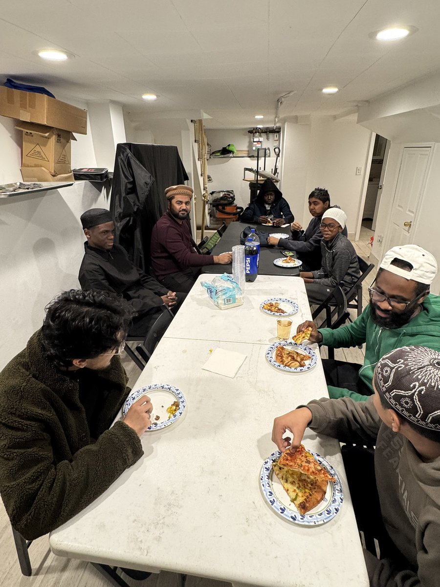 MkaBronx's tweet photo. Aaslamualikum, Bronx MKA successfully hosted it’s first general meeting for the year. Local Qaid sb gave a great presentation on Shura. We also looked at the approved shura proposals and  how should we implement them in our majlis. JazakAllah !!! https://t.co/IjvjcUxLVO