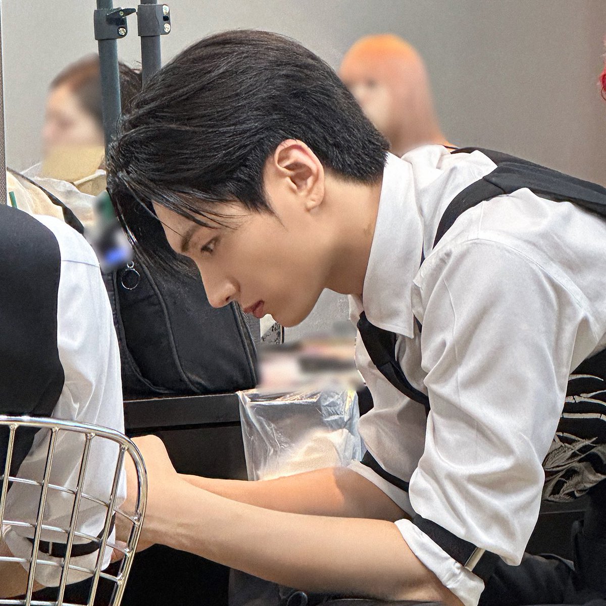 a side profile that should be framed in the louvre