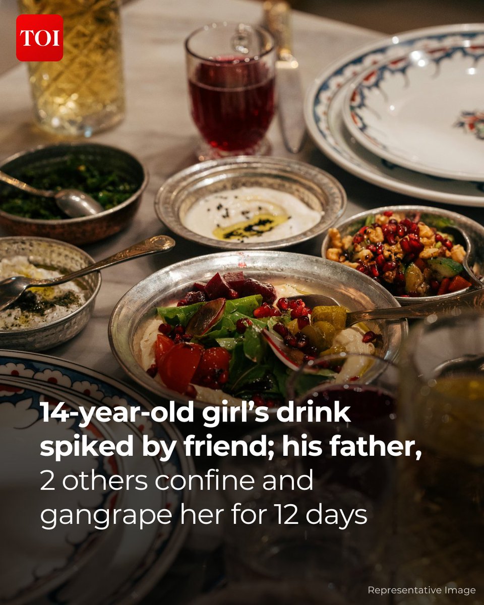 timesofindia's tweet image. #UttarPradesh | A 14-year-old girl was allegedly gangraped by her friend&apos;s father and two of his friends after being held captive for 12 days at a house in UP&apos;s #Hapur

More details 🔗 toi.in/Y6wa6a