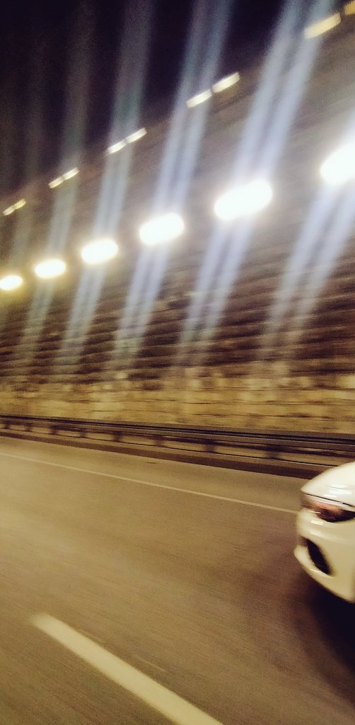 "Ruhları birbirine öyle karışmıştı ki birbirlerinden geri almak isteseler, hangisinin kendilerine ait olduğunu anlayamayacaklardı..." 

                                                 #VictorHugo 🪽