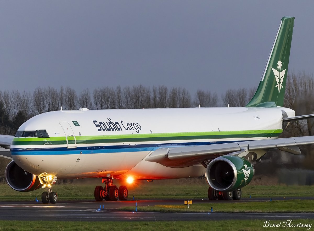 birrlad's tweet image. Going on a quick test flight @ShannonAirport just after sunset @AirContractors in Saudia Cargo livery @Airbus A330-302(P2F) EI-LKD.
#avgeek #aviation #airline #airfreight #airbus #cargo #ASLIreland #Saudia #ShannonAirport #planespotting