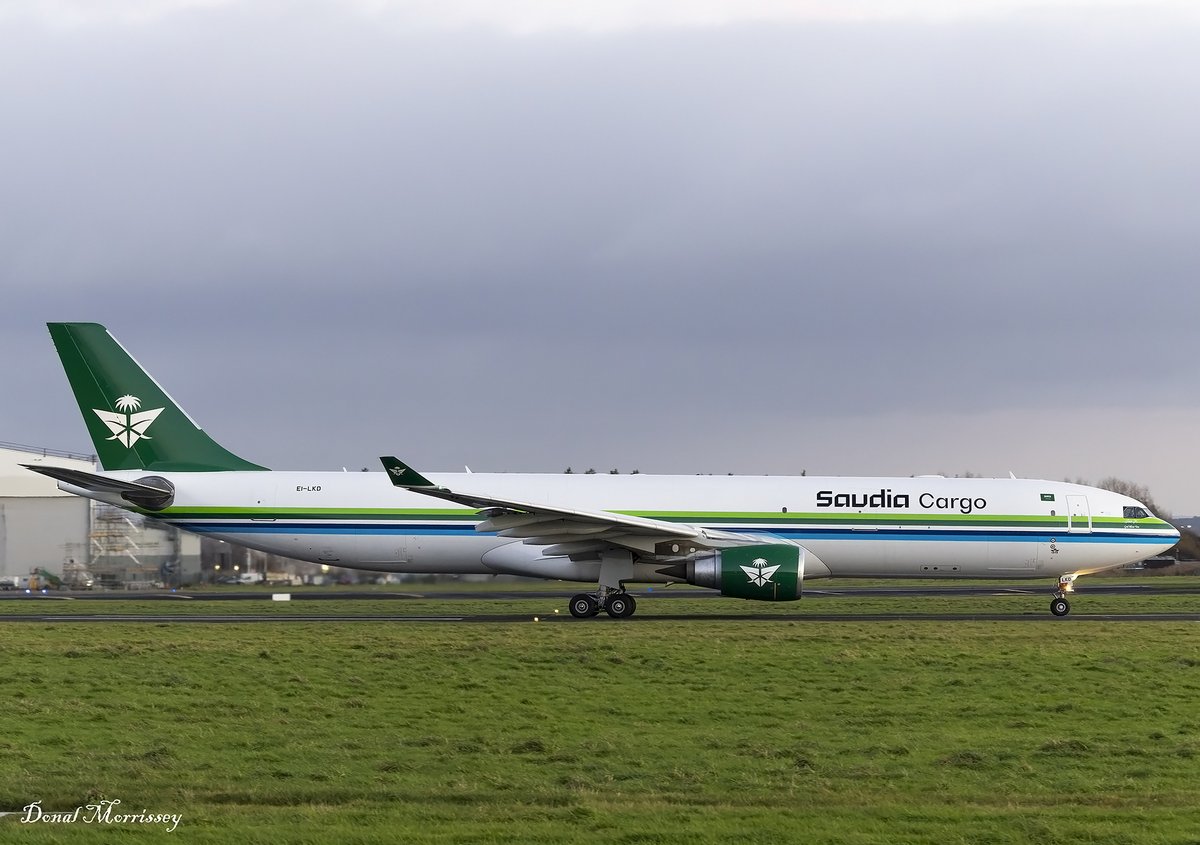 birrlad's tweet image. Going on a quick test flight @ShannonAirport just after sunset @AirContractors in Saudia Cargo livery @Airbus A330-302(P2F) EI-LKD.
#avgeek #aviation #airline #airfreight #airbus #cargo #ASLIreland #Saudia #ShannonAirport #planespotting