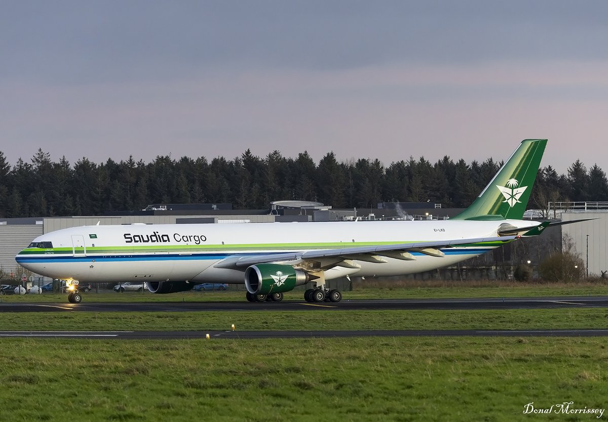 birrlad's tweet image. Going on a quick test flight @ShannonAirport just after sunset @AirContractors in Saudia Cargo livery @Airbus A330-302(P2F) EI-LKD.
#avgeek #aviation #airline #airfreight #airbus #cargo #ASLIreland #Saudia #ShannonAirport #planespotting