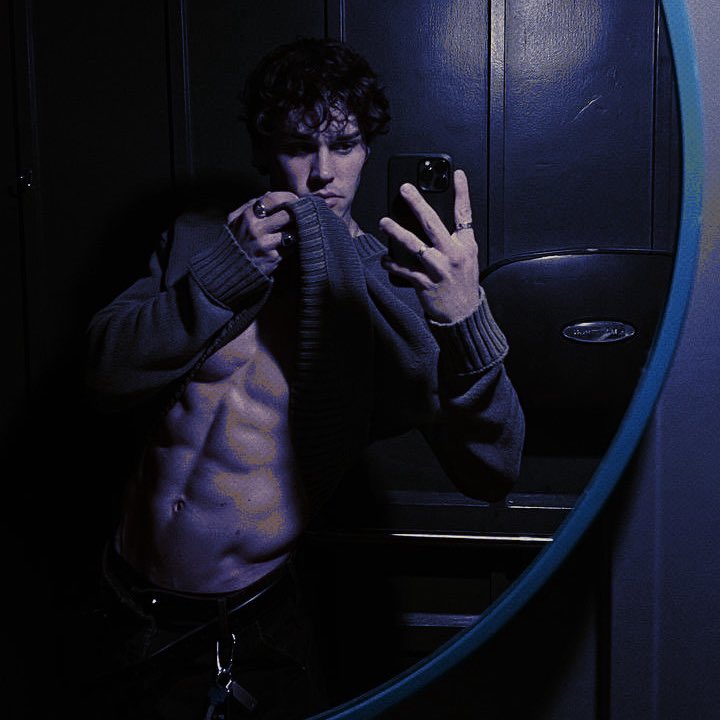 𝐣𝐨𝐡𝐧𝐧͟𝐲 #𝟏3 .ᐟ tweet media