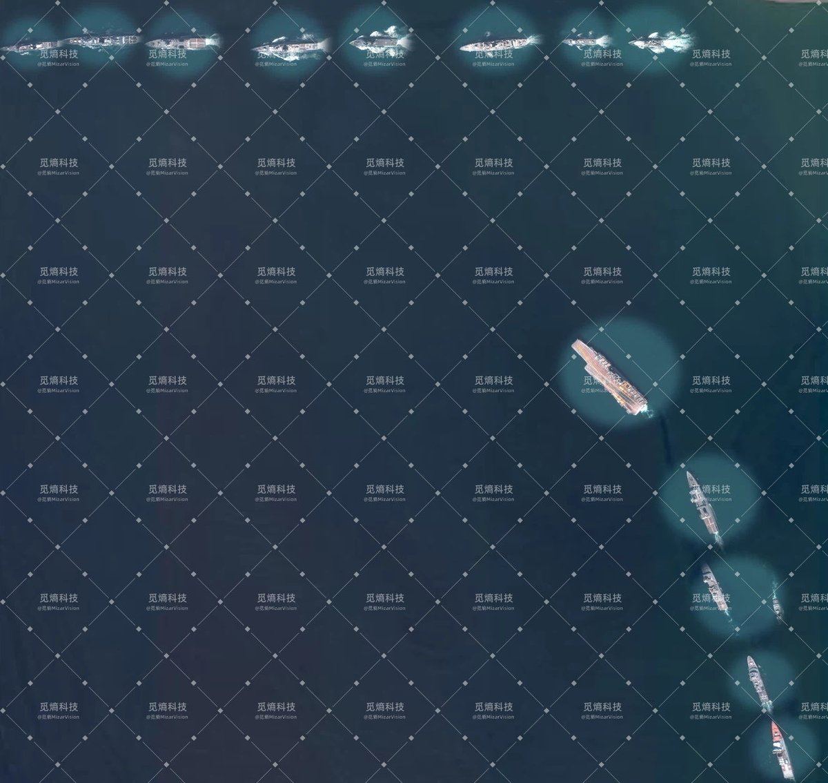 lobsterlarryliu's tweet image. High-definition satellite captured multiple foreign naval vessels participating in the International Fleet Review 2025 in Sri Lanka, including the Indian aircraft carrier INS Vikrant and naval vessels from Russia, Iran, Malaysia, Pakistan, and Bangladesh.Via Mizarvision #OSINT