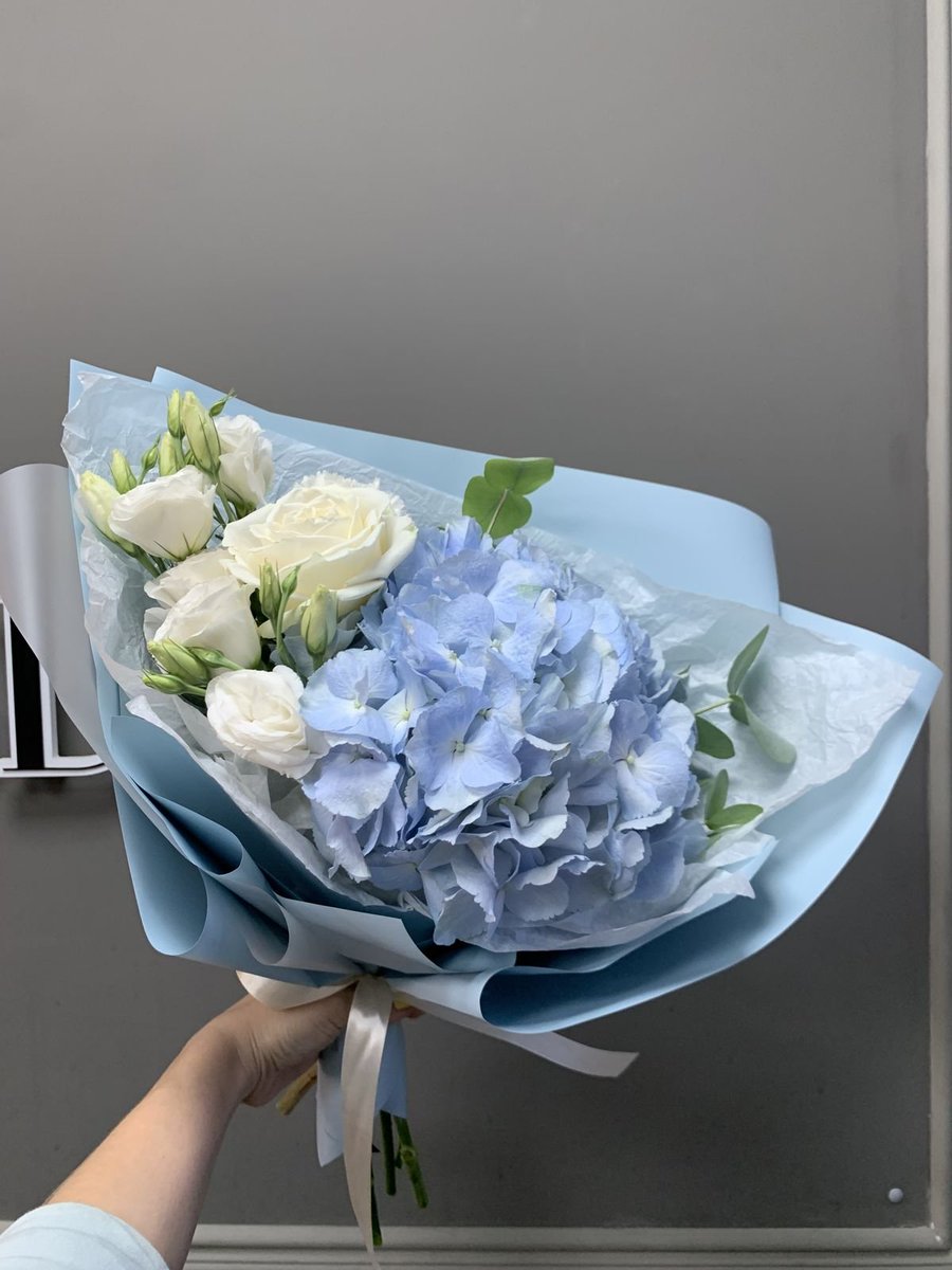 swifttflowers's tweet photo. 💌 flower delivery for @selslovr @repswizzle @evermorrgs @guiltyaselle @delicatexrush @cowboylikeizzyy @domperiproblems @Jen_Paris14 @acegirly26 @erasofcate @da1sysvers1on @TSwiftlover1389 @Dakotasversion @swiftfairy_13 @madsreputationn

“Hey Guys! I’m sorry I haven’t talked to you guys in so long. Life has been so busy with my new job. I hope you guys are doing well and have a Great Thanksgiving 💙” 

from: @Gabriel96668008 <3