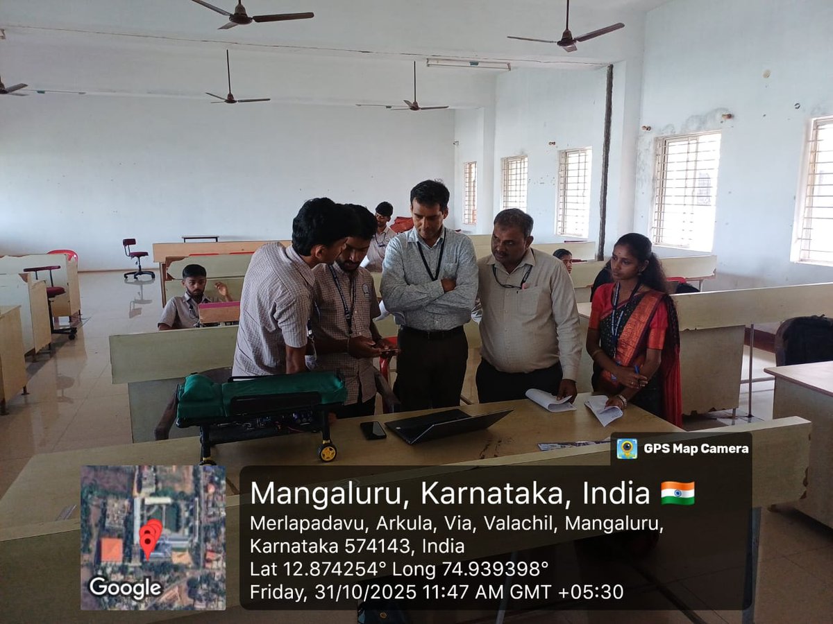 sitmangalore's tweet image. The young innivators science model Competition for Diploma Students, an innovative initiative to foster creativity and scientific thinking, was successfully held on October 31, 2025, from 11:30 A.M. to 1:00 P.M. at the EC Lab, Srinivas Institute of Technology