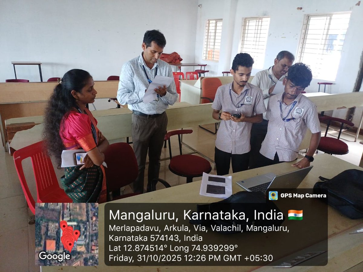 sitmangalore's tweet image. The young innivators science model Competition for Diploma Students, an innovative initiative to foster creativity and scientific thinking, was successfully held on October 31, 2025, from 11:30 A.M. to 1:00 P.M. at the EC Lab, Srinivas Institute of Technology