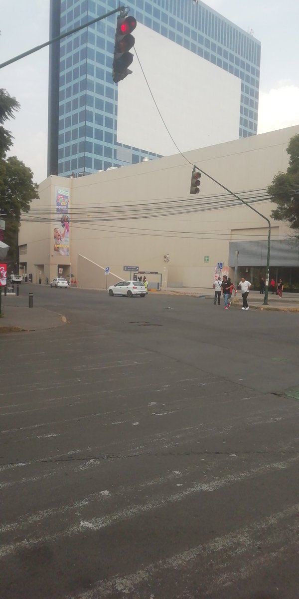 Puro pendejo mueve a México incluso los domingos saludos "