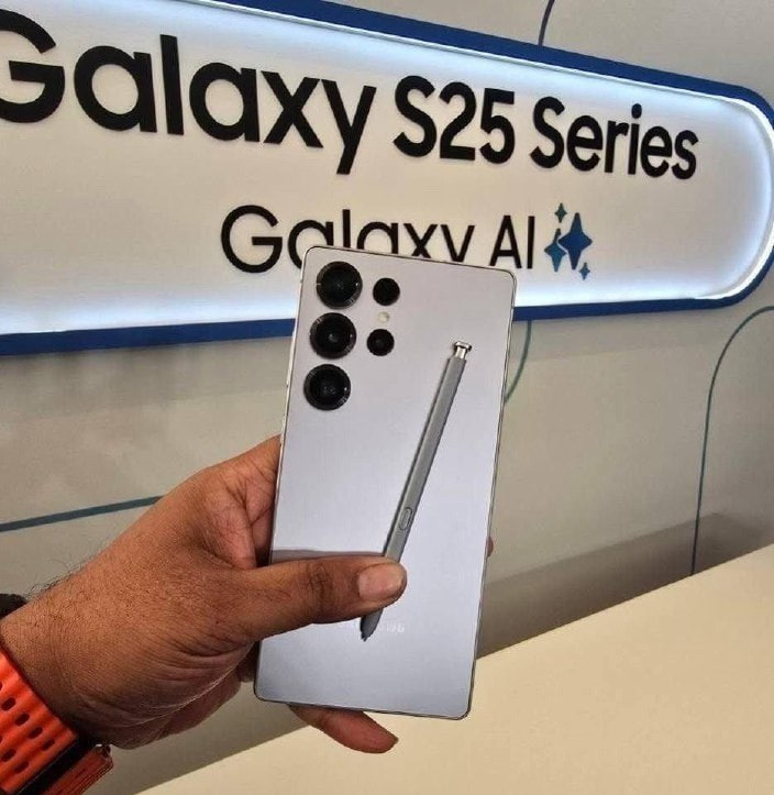 americasincera's tweet photo. 🚨🚨 CORRRE, S25 ULTRA DE 512GB NO MENOR PREÇO JÁ POSTADO!!!!!!!!!
oportunidade única

PRETO OU PRATEADO

💎 Celular Samsung Galaxy S25 Ultra 5G, 512GB, 12GB RAM
🔥R$ 5188 no pix 😱😱
➡️ https://t.co/eIoijMNhuw

⚠️ Resgate + o cupom DEUALOUCA cupom de 10% OFF na página do produto  (Só funciona no APP)⚠️⚠️