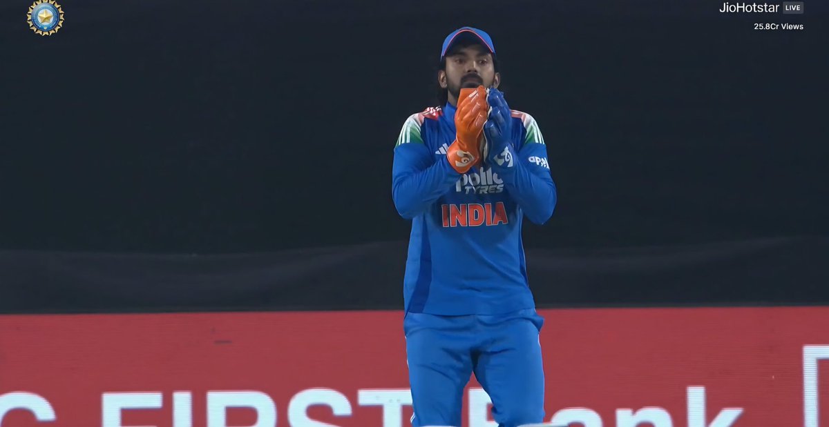 AmanMis74310618's tweet photo. Wohooooooo!!

WE WON!!
INDIA INDIA!!!!

#INDVSSAODI #IndVsSA

#Indiawin
#ViratKohli
#INDvSA
#DivineWeddingMP

#INDVSSAODI https://t.co/Rwb5gmtWdD