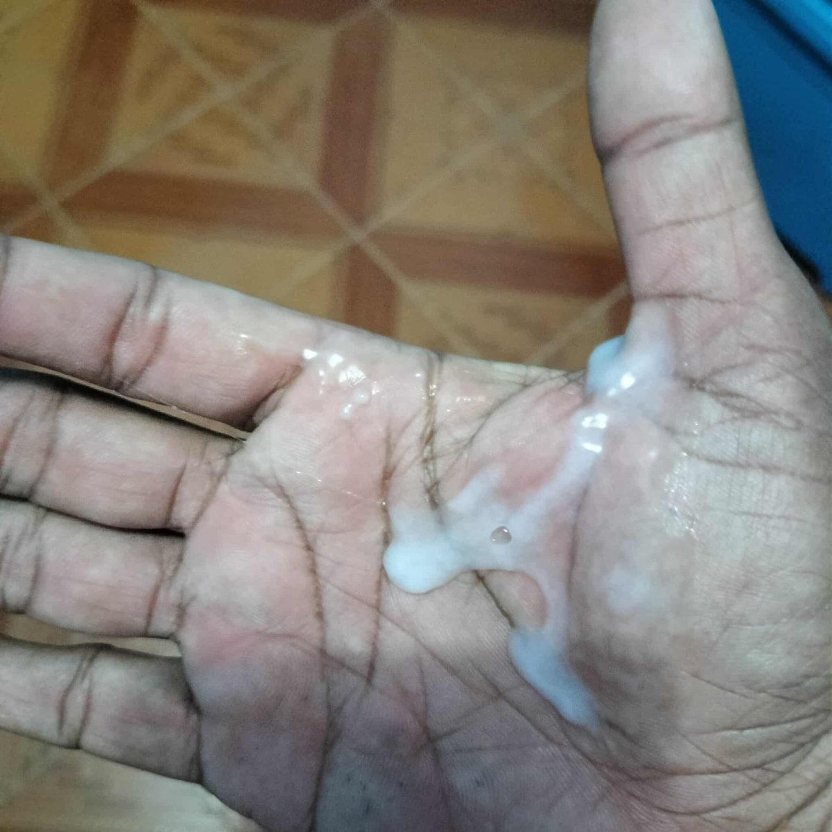 ສ່ອງ tweet media