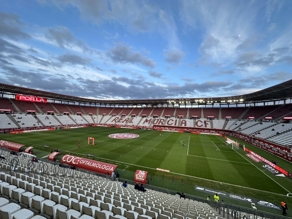 juan2FD's tweet image. El templo grana ❤️🤍