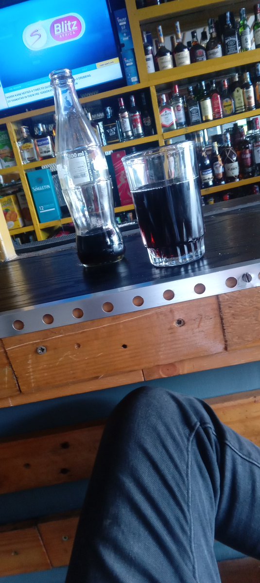 Modixx_'s tweet image. Acha pia mm nione kama nitaambiwa nipaste