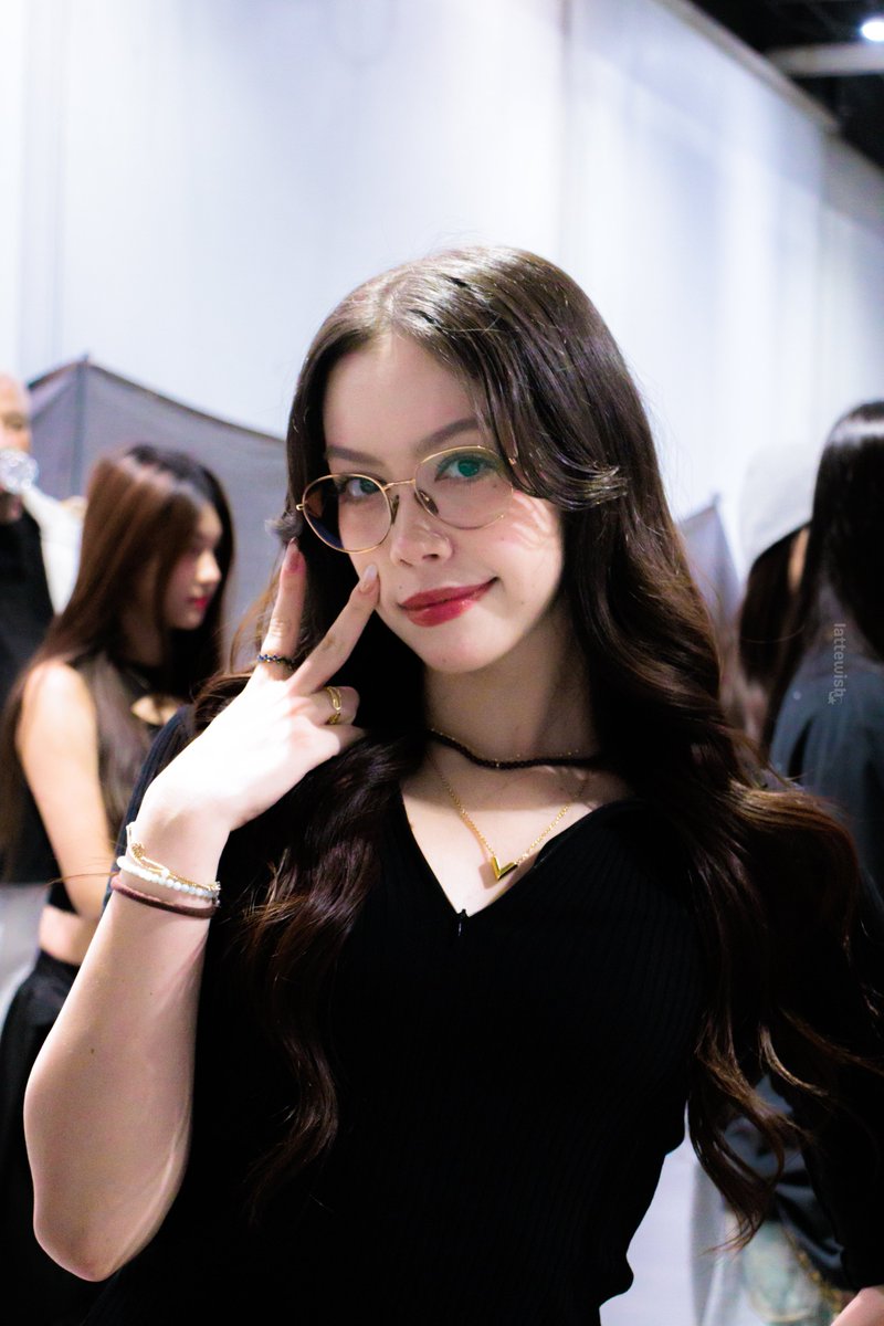 lattewish's tweet image. 301125 ไม่ได้เจอกัน 1234 ปีแล้วด้วยซ้ำ 🥺🥺

#DanceSpace #GravityMotion 
#วิส #VIIS #1234VIIS #TARA_VIIS 👸🏻