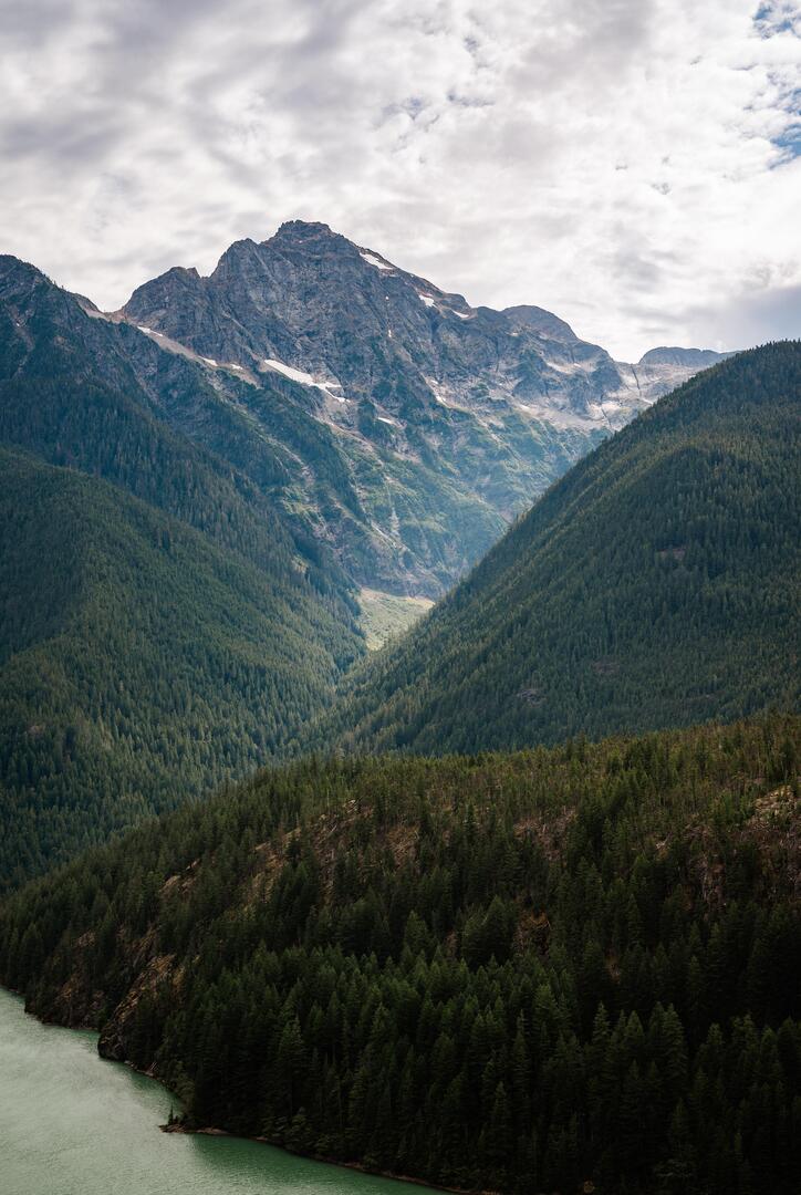 DocAtCDI's tweet image. Enjoy #OurEarthPorn!
(Steal This Hashtag for your own &amp;amp; join the community of Nature Addicts! )

North Cascades [OC] (3908x5831) 
Photo Credit: remarkablesouffle 
.