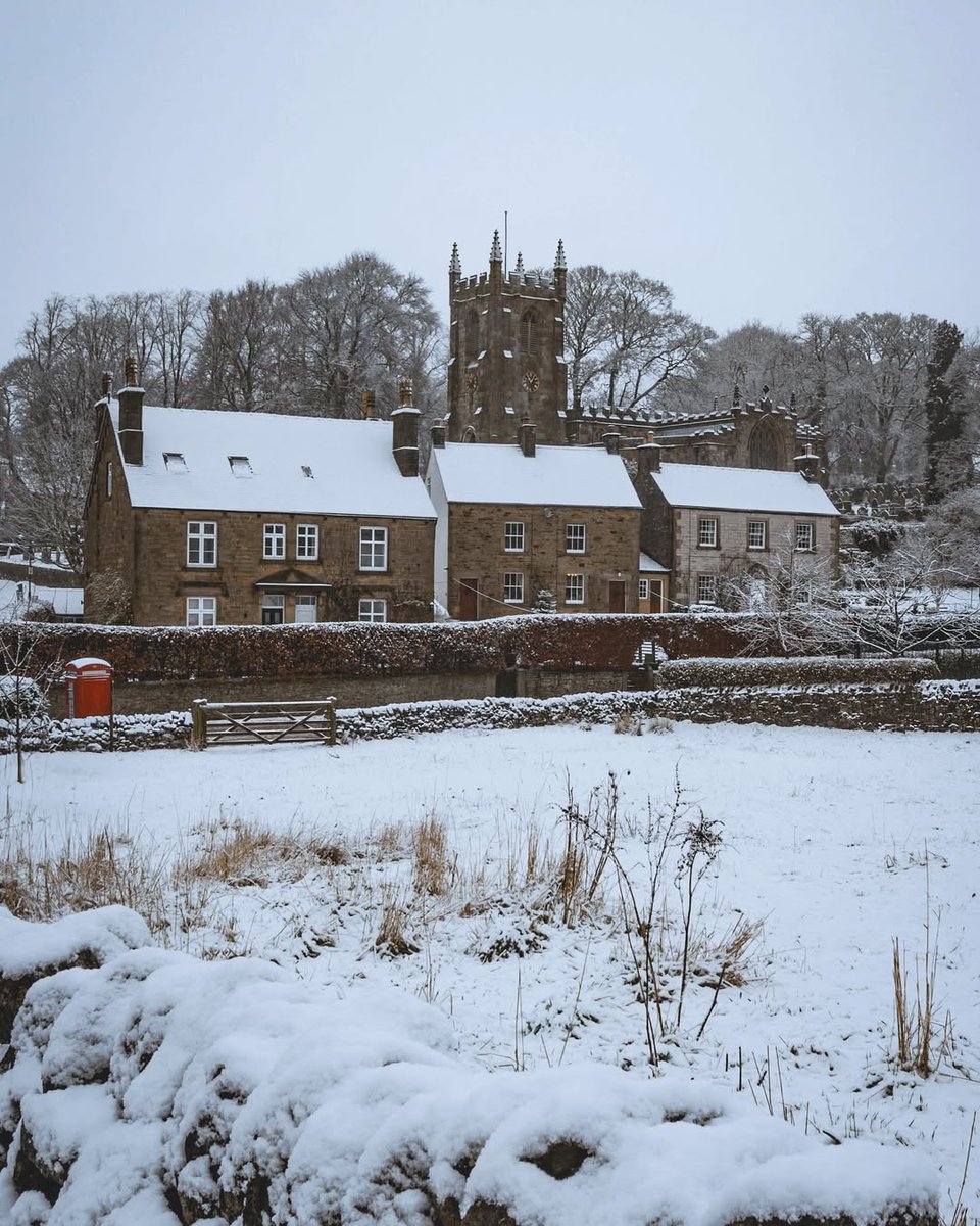 Snowfall in the Peak District ❄️