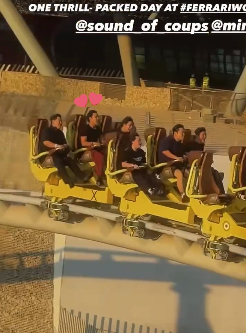 9746zip's tweet image. 놀이기구 세 번 탔다더니 노란색롤코 두번탄걸까 노랑이 타보고 괜찮아서 빨간색(세상애서잴빠른롤코) 탈 결심을 한걸까 어쩌다 맨앞자리에 타게 된걸까 너무너무 궁금해 비하인드 꼬옥 풀어주길👌