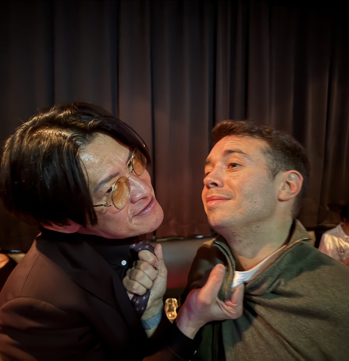 xMitcheI's tweet photo. 不仲説のある松田大作元騎手とバルザローナ騎手
打ち上げでしっかり仲良しですのでご安心くださいww
#ジャパンカップ https://t.co/yEeZMRTFVM