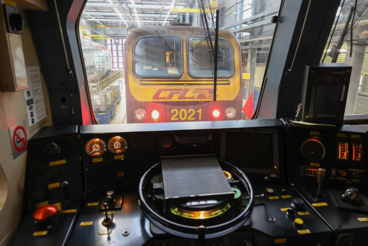 Pi_Eye_'s tweet image. A la fin des années 2000, les 2000 sont équipées de l&apos;ETCS.