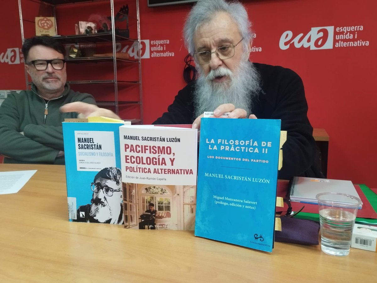 ☺️Aquest mati, a la seu del partit en #Montcada, hem gaudit de la riquesa del pensament d’en Manuel Sacristán de la má de l’historiador Víctor Ríos.

💢La vigència de les seves tesis ens interpeŀlen encara avui dia, personal i colectivament.