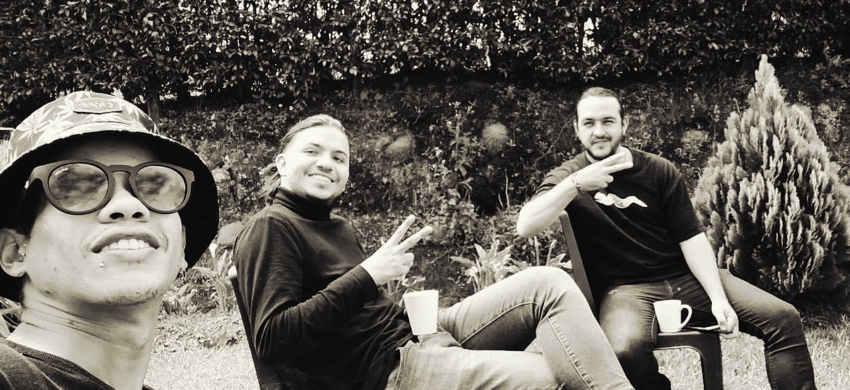 JohnEdissonRG's tweet image. La memoria -esa vieja compañera-
No te guarda en silencio,
te guarda en lucha ✊🏽
@elANTIMILI