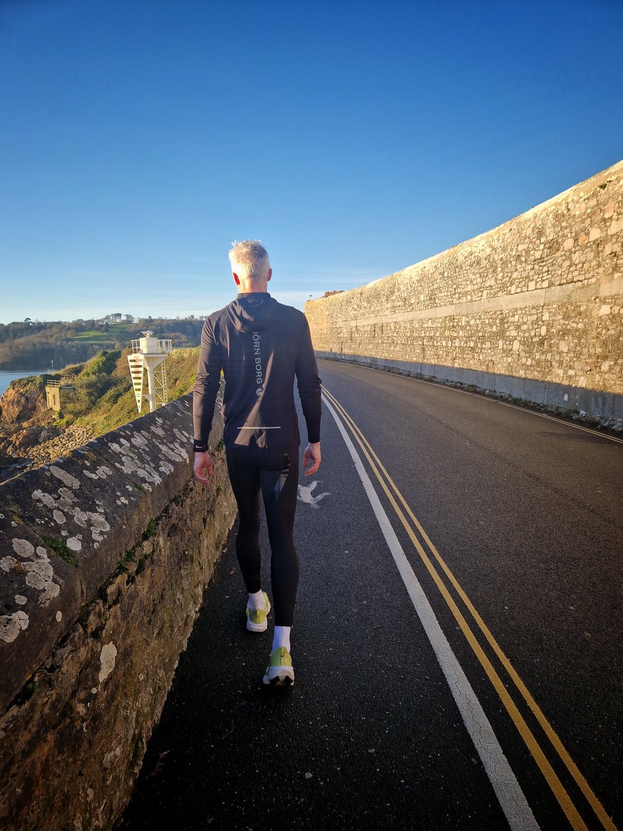 Ian Carmichael tweet media