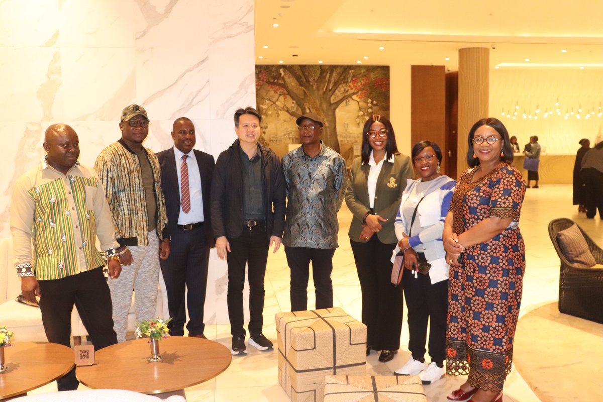 The Director General of the WIPO Mr Daren Tang has arrived in the country for a state visit. He was welcomed by the Minister of Justice, Legal and Parliamentary Affairs Hon Z. Ziyambi, P. S Mrs V. Nyemba, The Chief Director Mr T.F Godzi and The Chief Registrar of DCIP