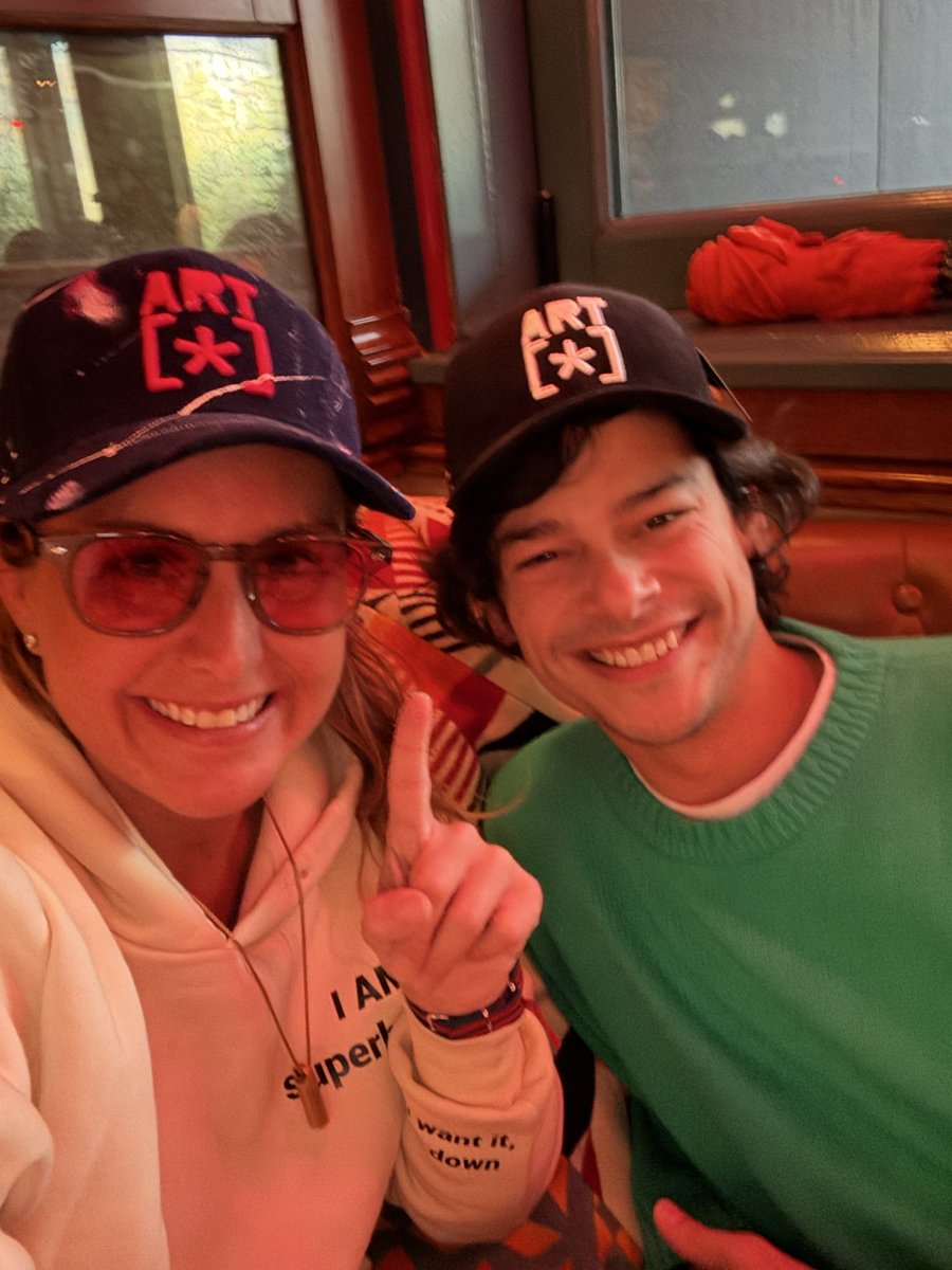 When <a href="/virtuals_io/">Virtuals Protocol</a> SUPERSTARS come together IRL magic happens!  🌟<a href="/JordanEureka_/">Jordan</a> <a href="/sponstar_io/">Sponstar™ powered by Arbitrum</a> <a href="/ReplyCorp/">ReplyCorp</a>