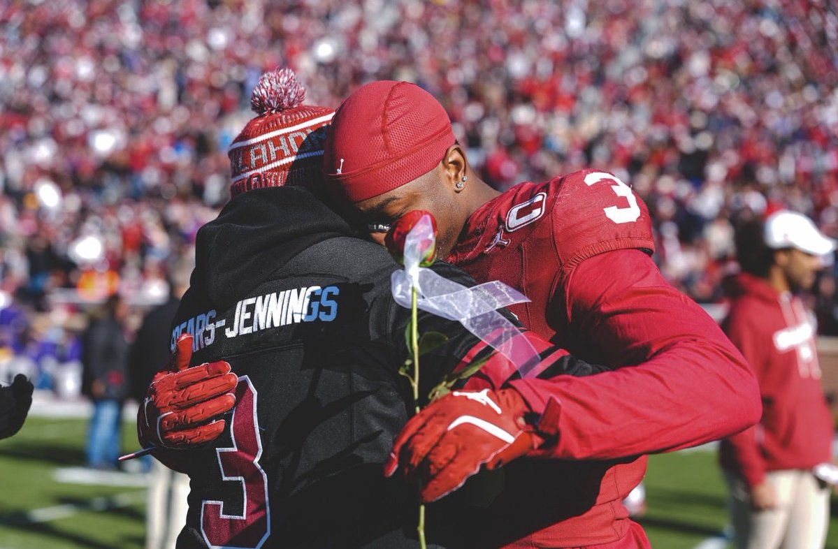 RobertJ3nnings's tweet image. I just wanna thank Sooner nation for the best 4 years of my life🖤… But we are not done yetttt!!!!