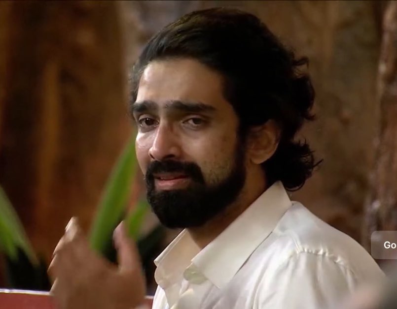 Vayuhere's tweet photo. He is left all alone, But i know he is super strong and he will win this show for sure 🧿✨

#AmaalMallik #BiggBoss19 

VICTORY AWAITS AMAAL https://t.co/D2fQCTXE9j