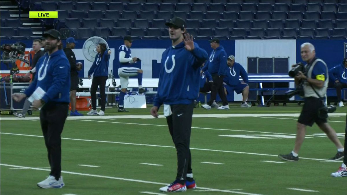 "I was shocked to hear that he's playing through this."
Alex Smith says Daniel Jones' "mobility is not the same" with his fractured fibula 😯