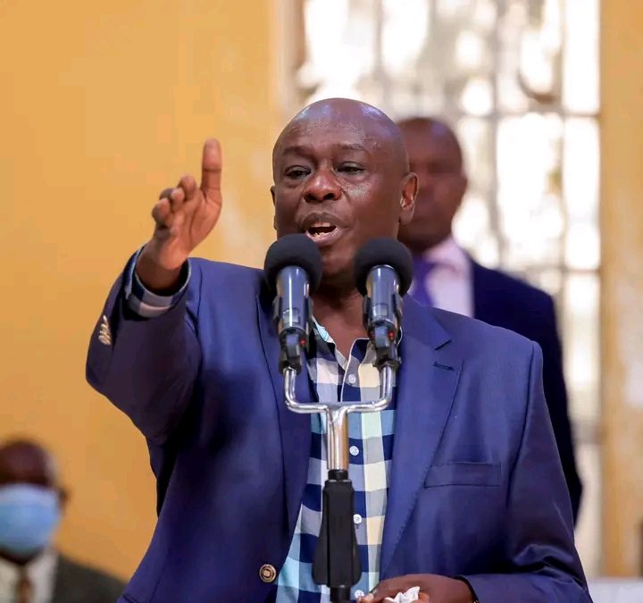 Cjamehk's tweet image. Rigathi Gachagua said DCP will produce GVN,Sen,WR,16 mps out of 17 &amp;amp; 75 McAs out of 83 in Nairobi

He did not say kikuyus,he said DCP.
If Sifuna wants to retain his seat he should join DCP,if Babu Owino wants to be governor,he should join DCP and battle with Nyakera in nomination