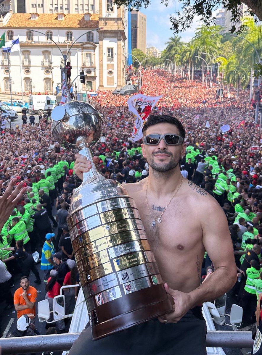 eu vi esse cara ganhar três libertadores com o meu time.